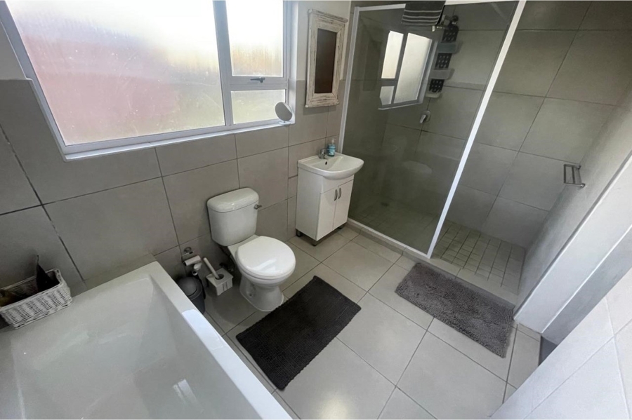 3 Bedroom Property for Sale in Glen Eden Eastern Cape